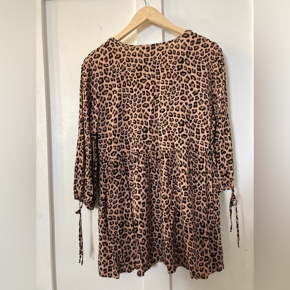 Entro Medium button down blouse leopard print mother of pearl 3/4 sleeves - Picture 6 of 10